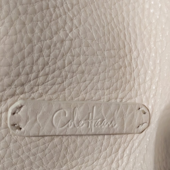 Cole Haan cream colored shoulder bag - Picture 3 of 9